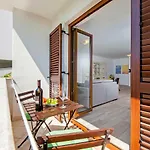 Apartments R