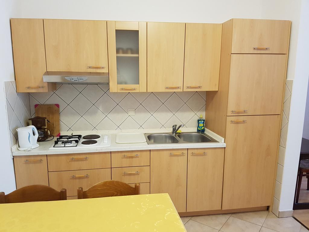 Apartment R